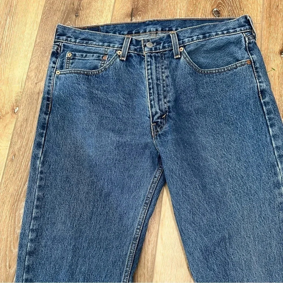 Levi's 505 Men's Regular Straight Medium Denim Wash Jeans Size 36W x 30L GUC - Picture 3 of 8